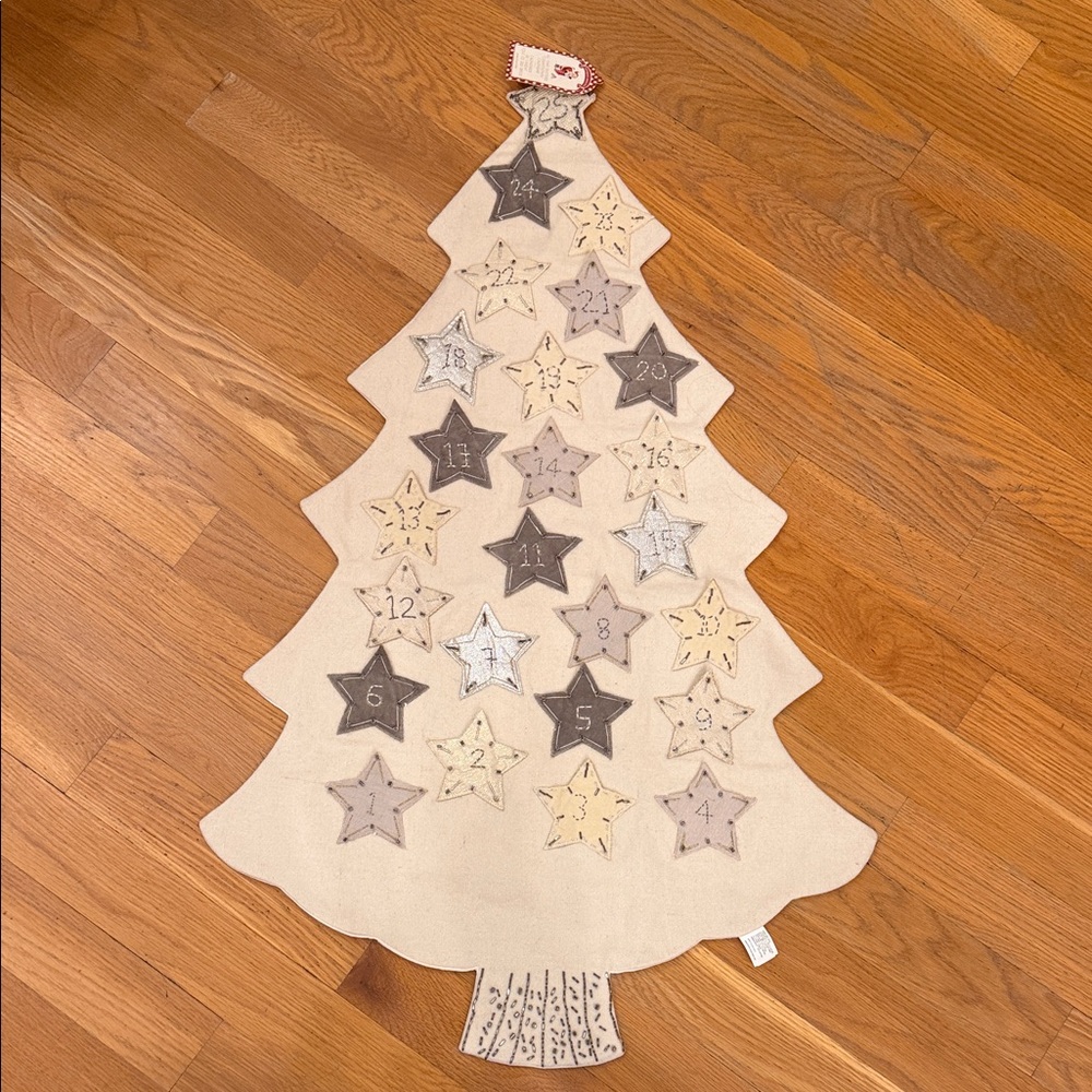 Pottery Barn Kids Cream and Gray Star Tree Advent Calendar